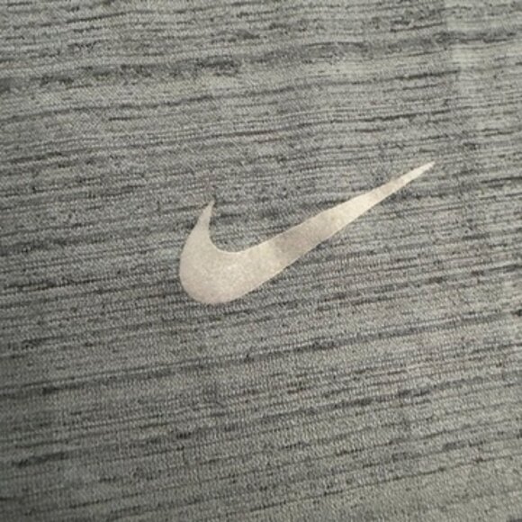 Nike Running Gray Dri-Fit Short Sleeve Performance Tee – Size XL - Picture 5 of 11